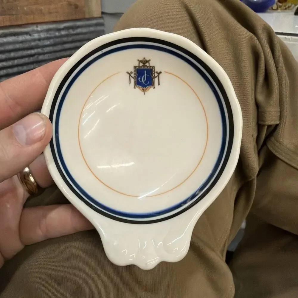 Vintage Syracuse China spoon rest with 
